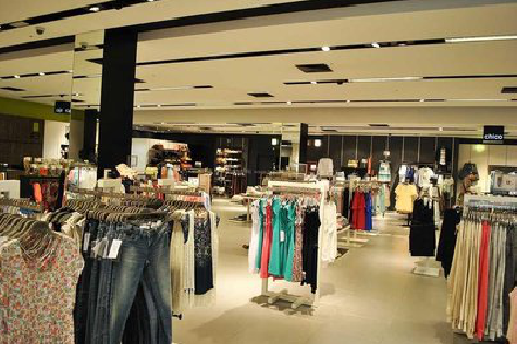 乐至商场里的店面怎么装修？